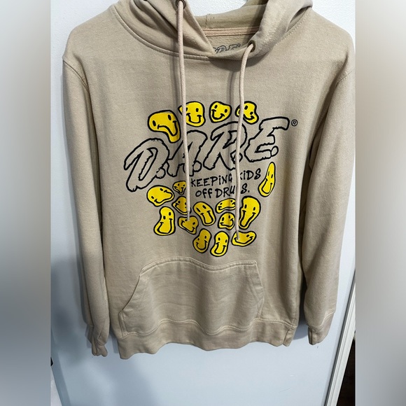 Dare hoodie - Picture 1 of 3